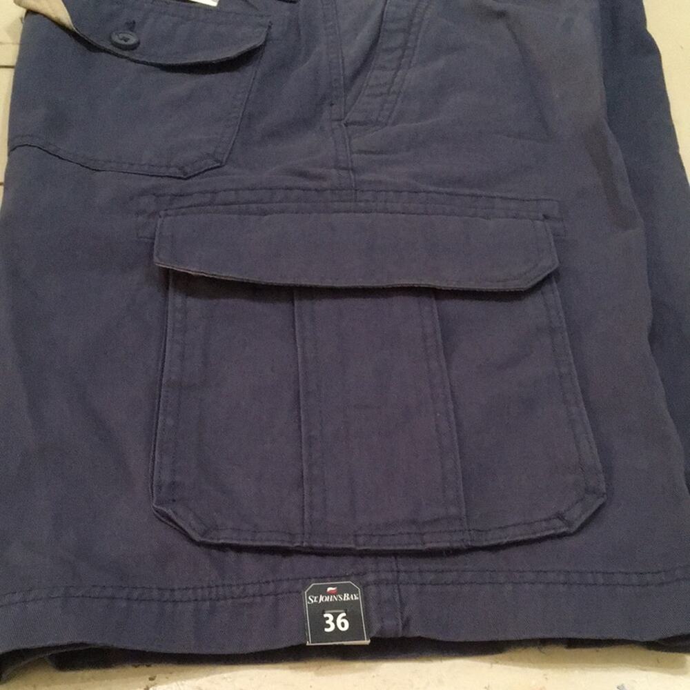 St. John’s Bay Essential Cargo Shorts Men’s 36 Brisbane Blue Classic Fit - Picture 2 of 5
